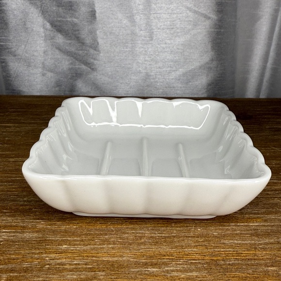 Hotel Inter Continental San Diego Ceramic Soap Dish 3.75” Square Ivory Color - Picture 5 of 7